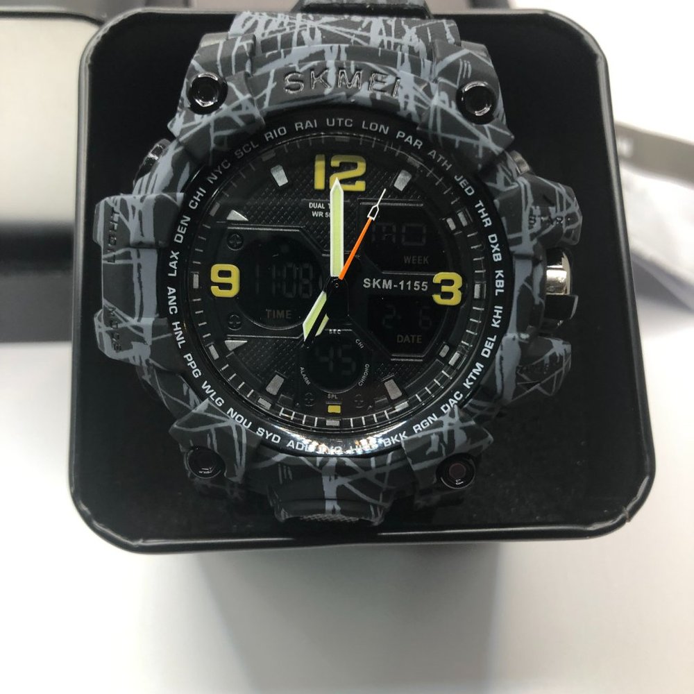 Style Military Watch by Skmei - Picture 3 of 11